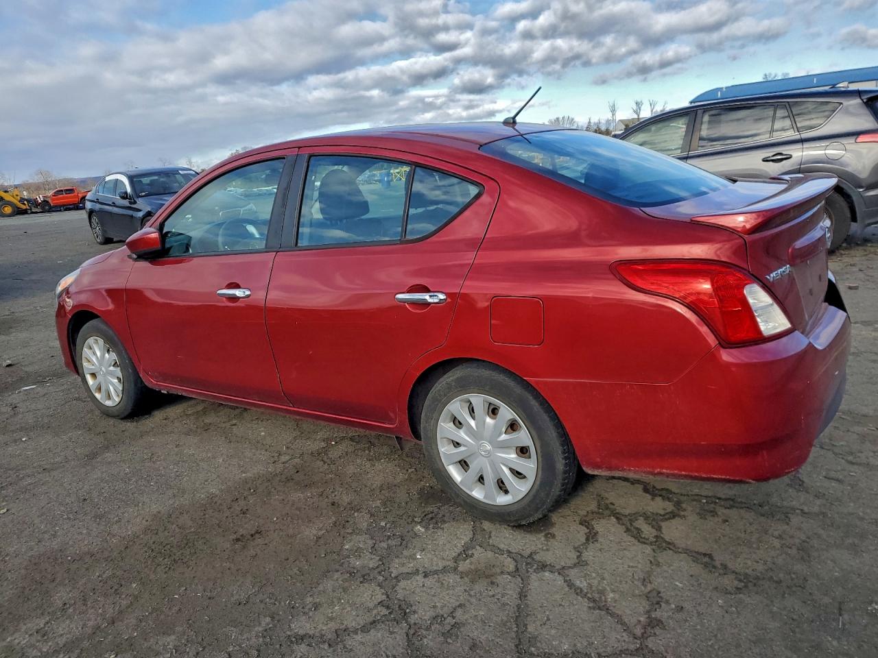 2018 NISSAN VERSA S photo 2