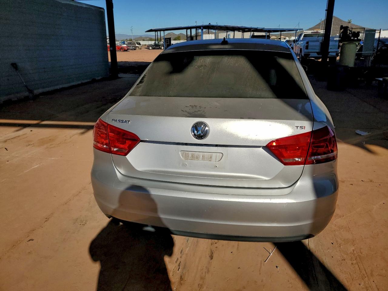 2015 VOLKSWAGEN PASSAT S photo 6