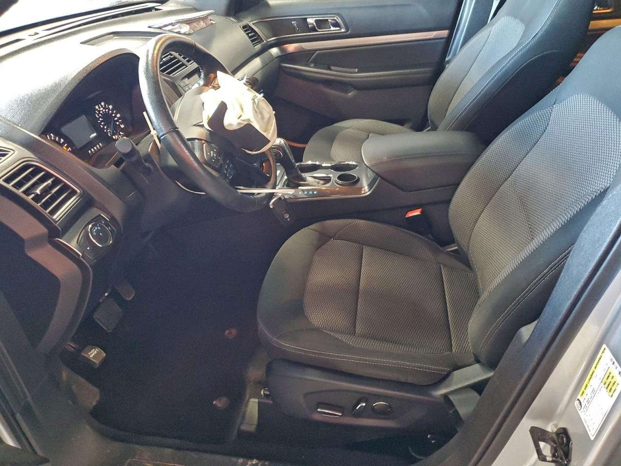 2018 FORD EXPLORER XLT photo 7