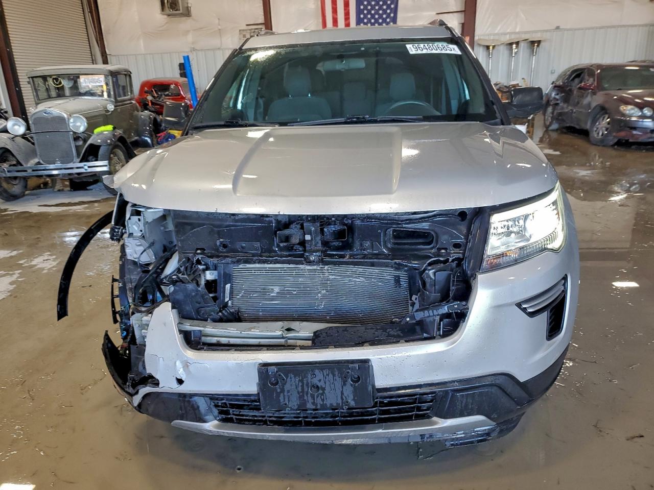 2018 FORD EXPLORER XLT photo 5