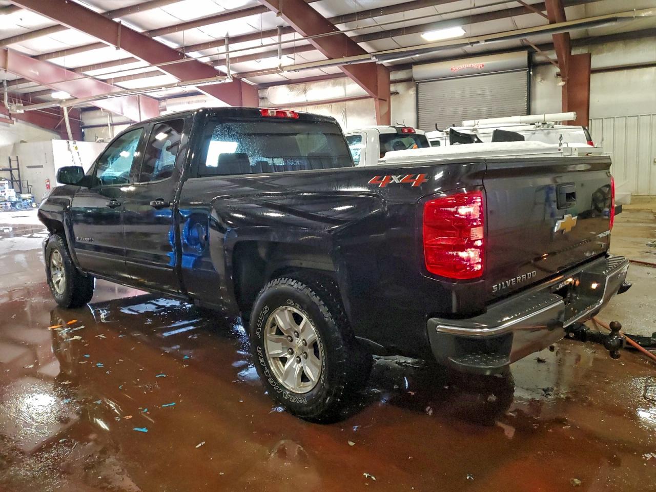2018 CHEVROLET SILVERADO K1500 LT photo 2