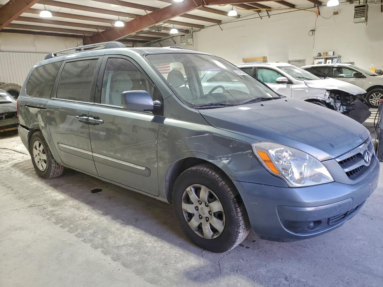 2008 HYUNDAI ENTOURAGE GLS photo 4