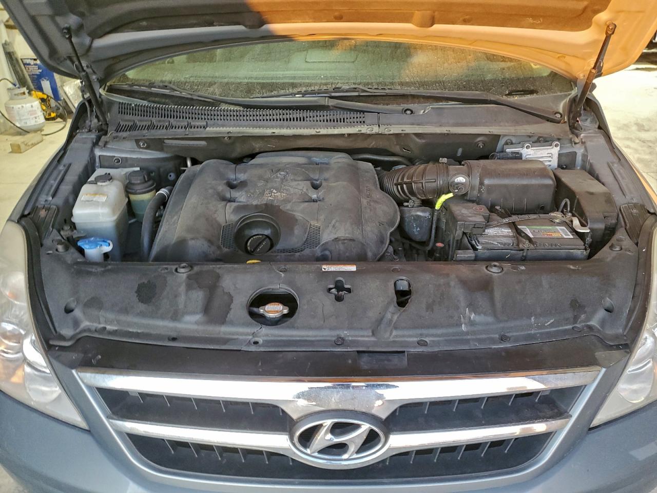 2008 HYUNDAI ENTOURAGE GLS photo 12