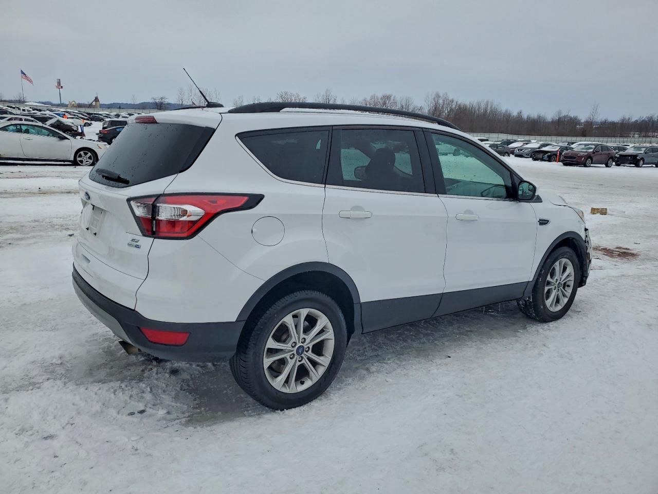2018 FORD ESCAPE SE photo 3