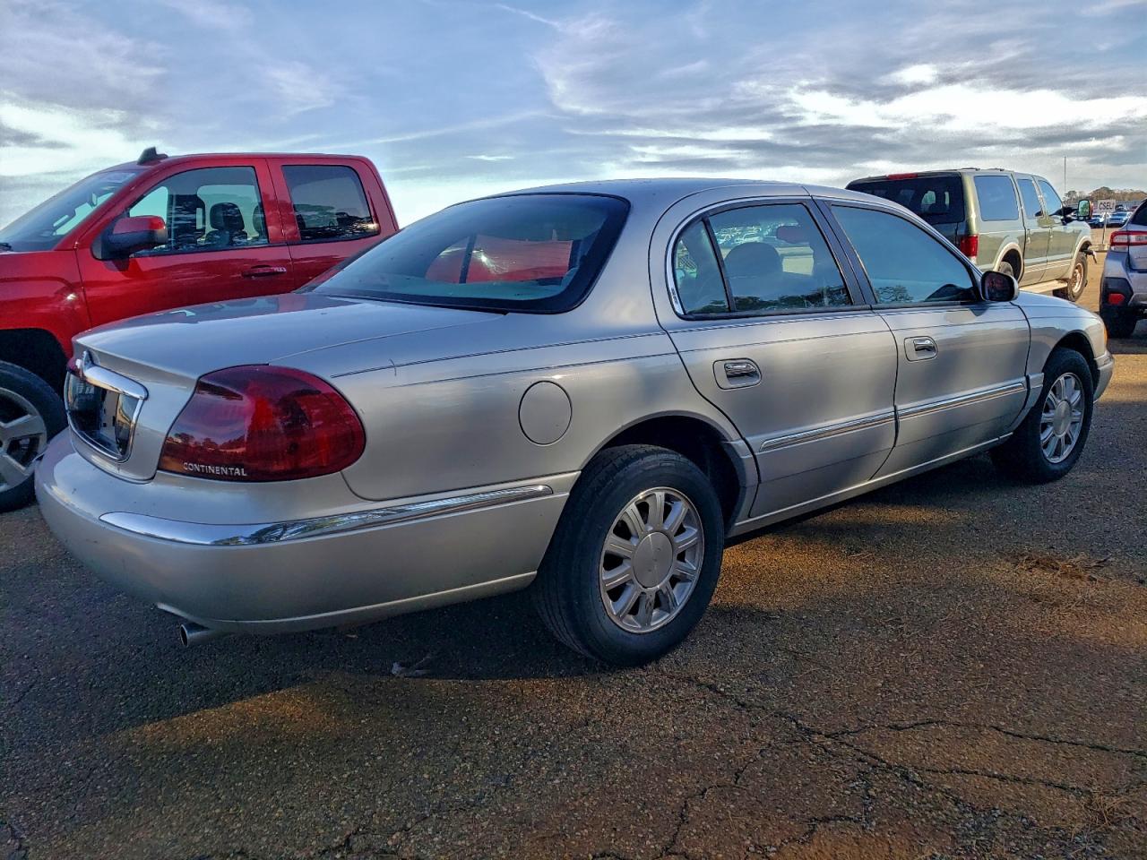 2000 LINCOLN CONTINENTAL photo 3