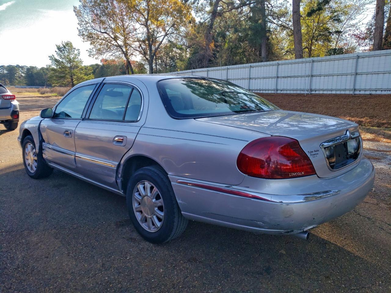 2000 LINCOLN CONTINENTAL photo 2
