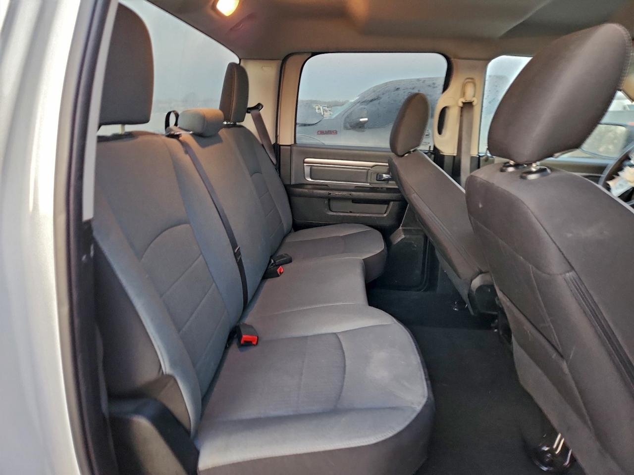 2022 RAM 1500 CLASSIC SLT photo 10