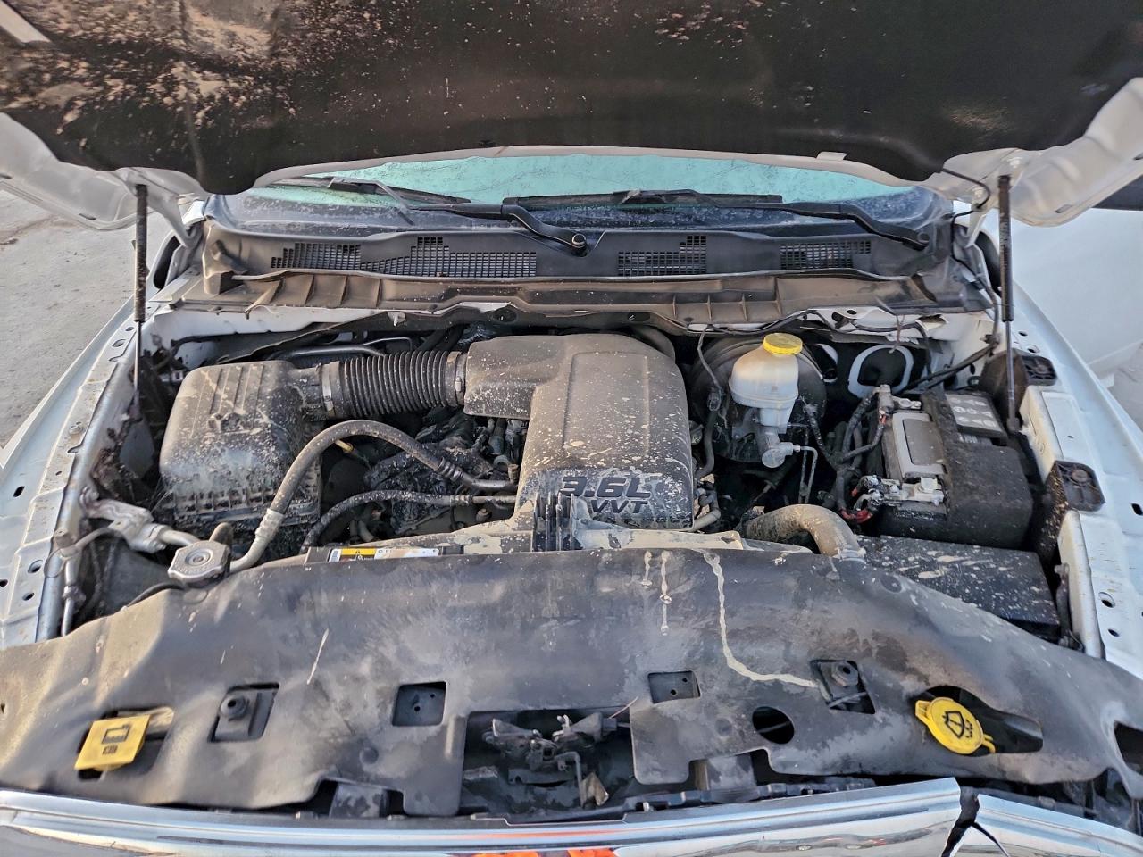2022 RAM 1500 CLASSIC SLT photo 11