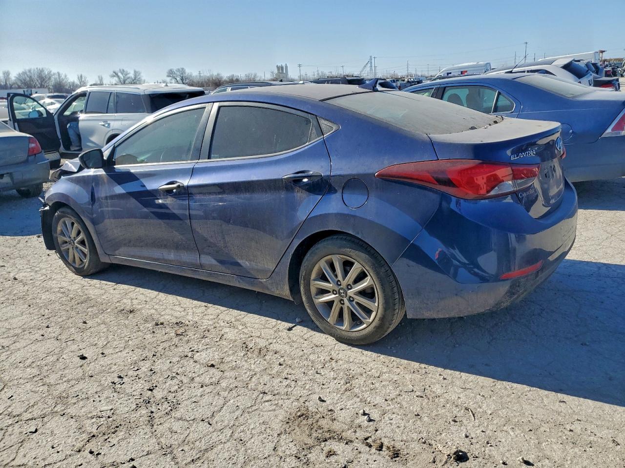 2015 HYUNDAI ELANTRA SE photo 3