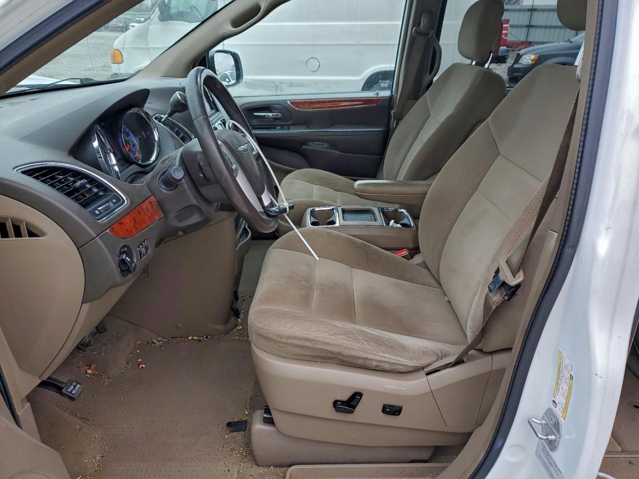 2015 CHRYSLER TOWN & COUNTRY TOURING photo 7