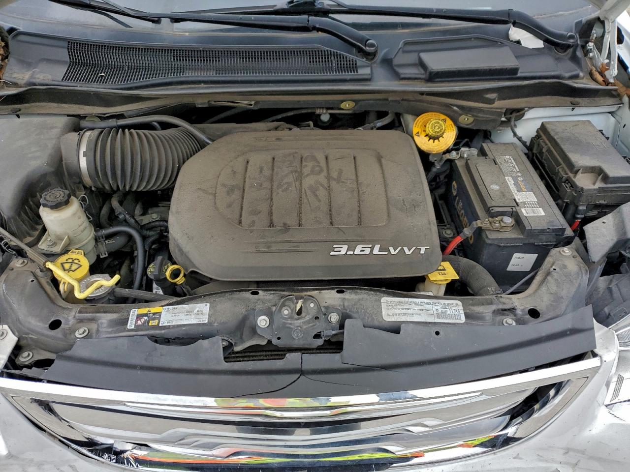 2015 CHRYSLER TOWN & COUNTRY TOURING photo 12