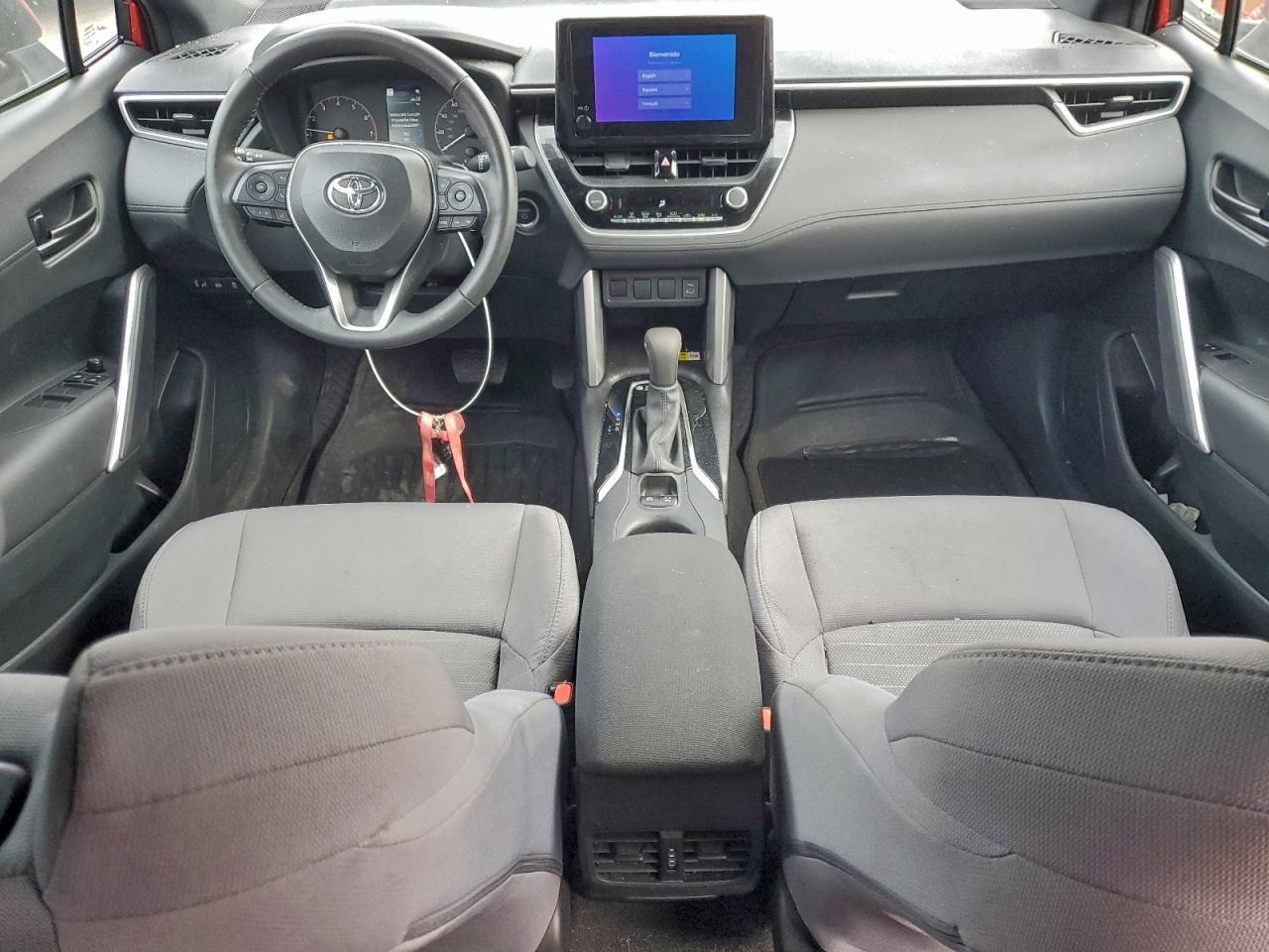2023 TOYOTA COROLLA CROSS LE photo 8