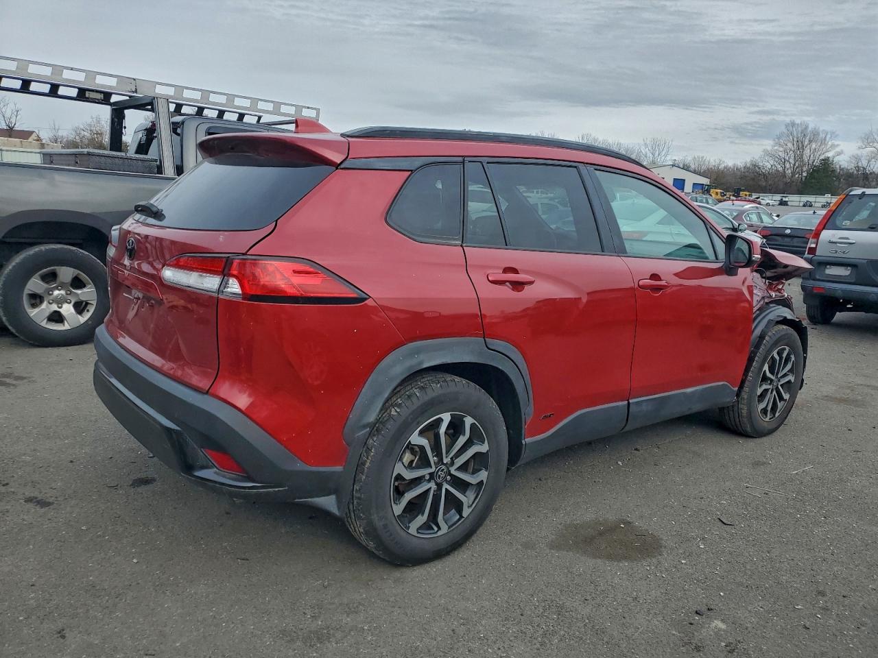 2023 TOYOTA COROLLA CROSS LE photo 3