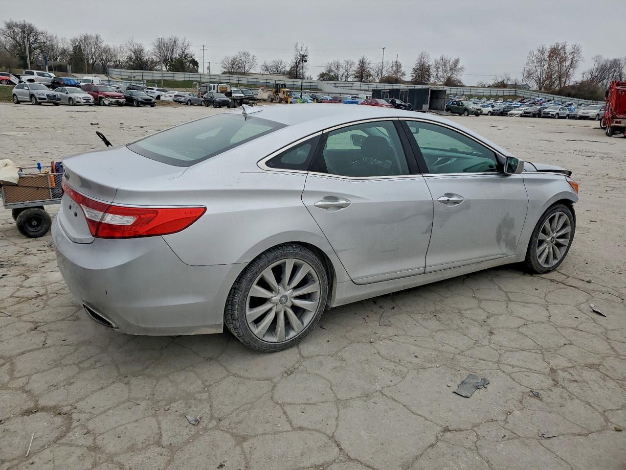 2012 HYUNDAI AZERA GLS photo 3