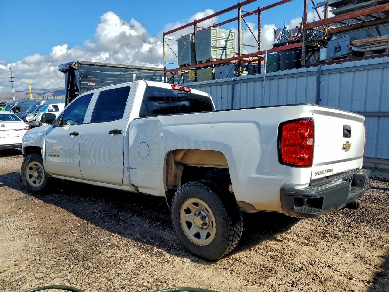 2018 CHEVROLET SILVERADO C1500 photo 2