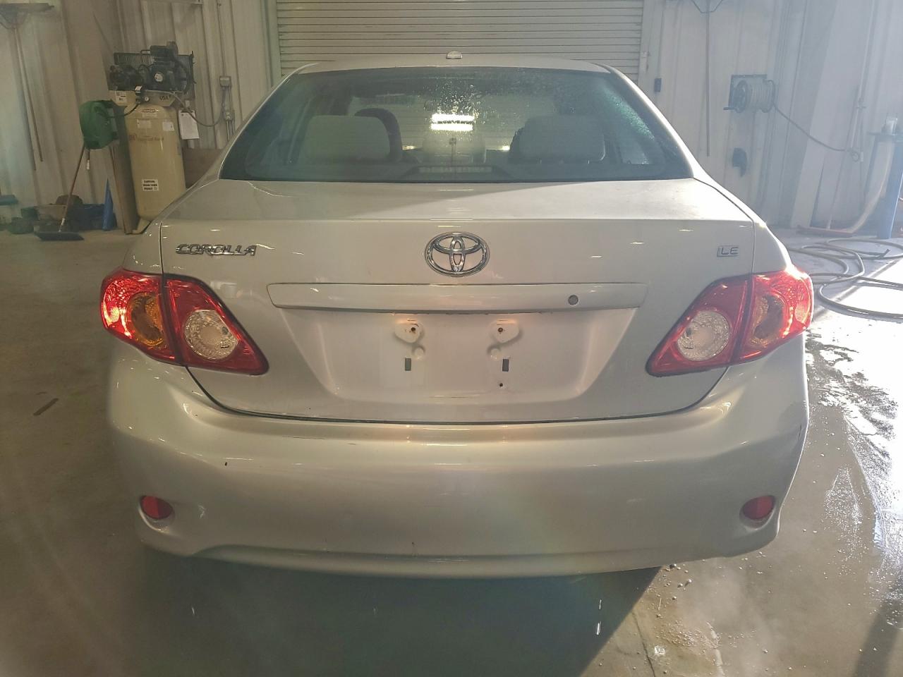 2010 TOYOTA COROLLA photo 6