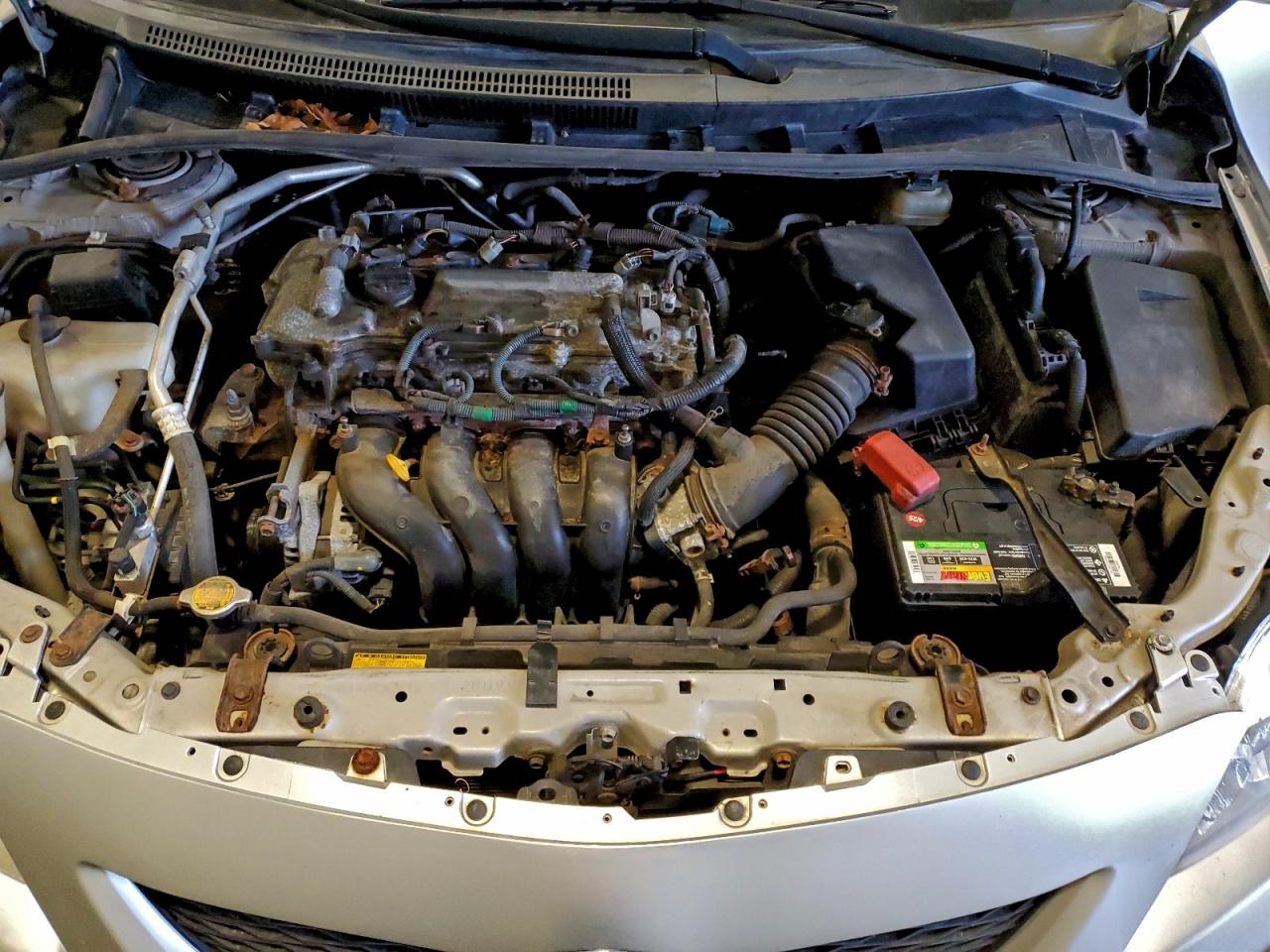 2010 TOYOTA COROLLA photo 11