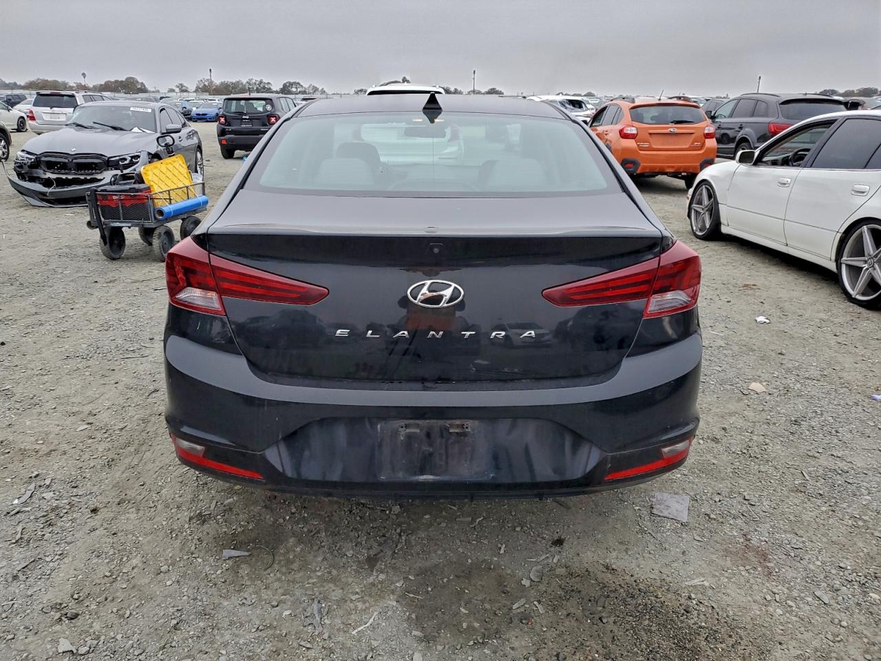 2020 HYUNDAI ELANTRA photo 6