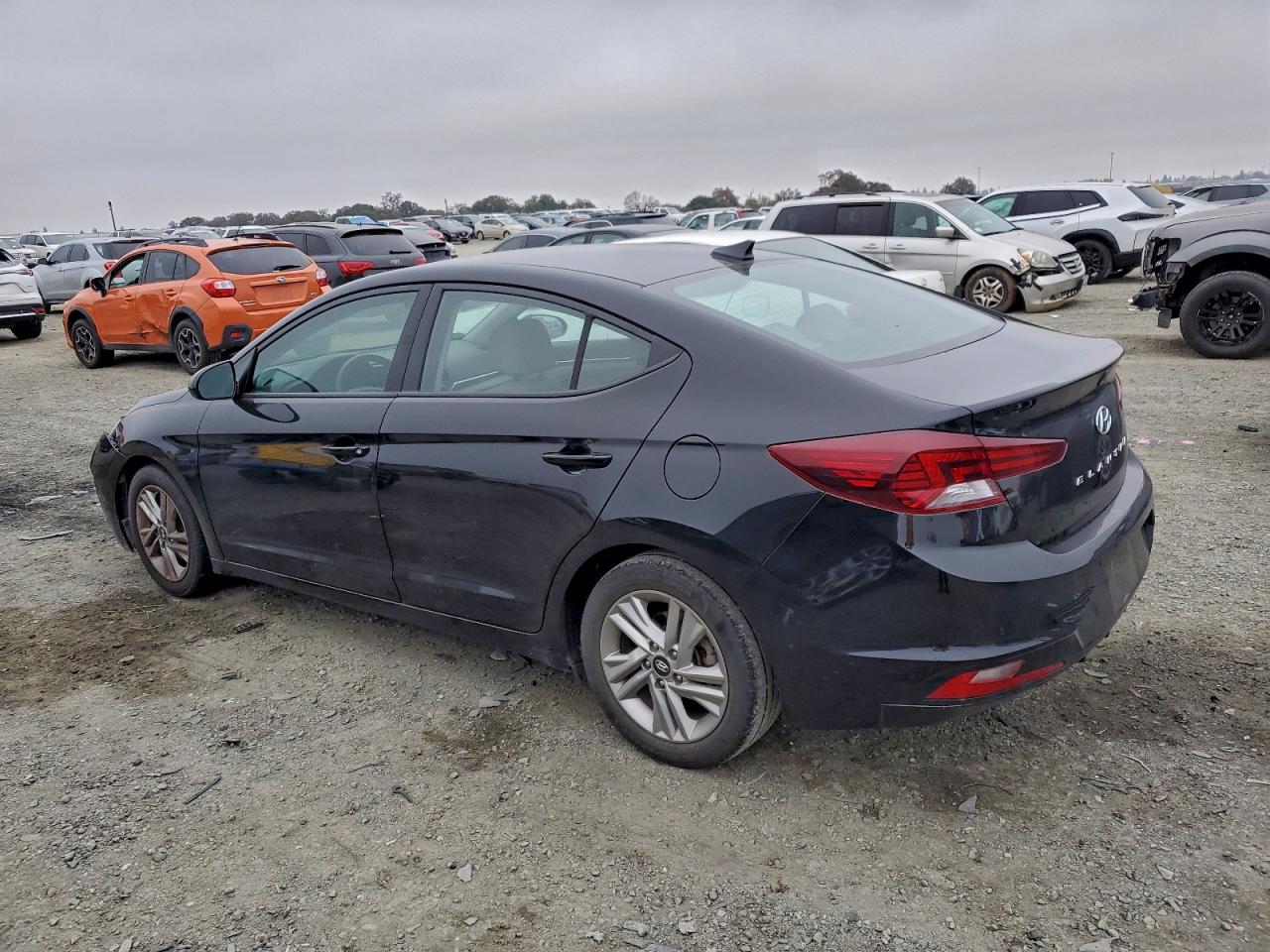 2020 HYUNDAI ELANTRA photo 2