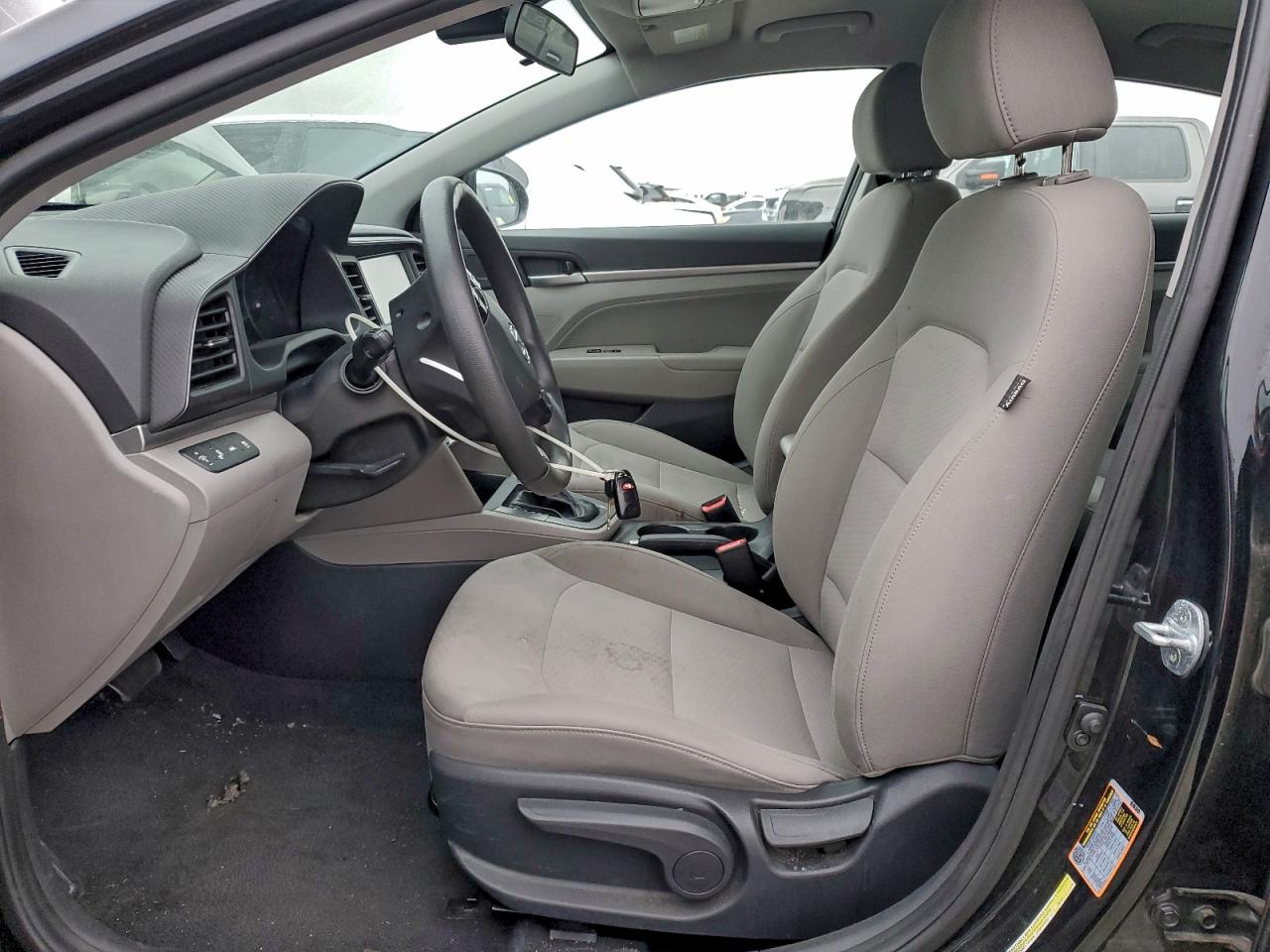 2020 HYUNDAI ELANTRA photo 7
