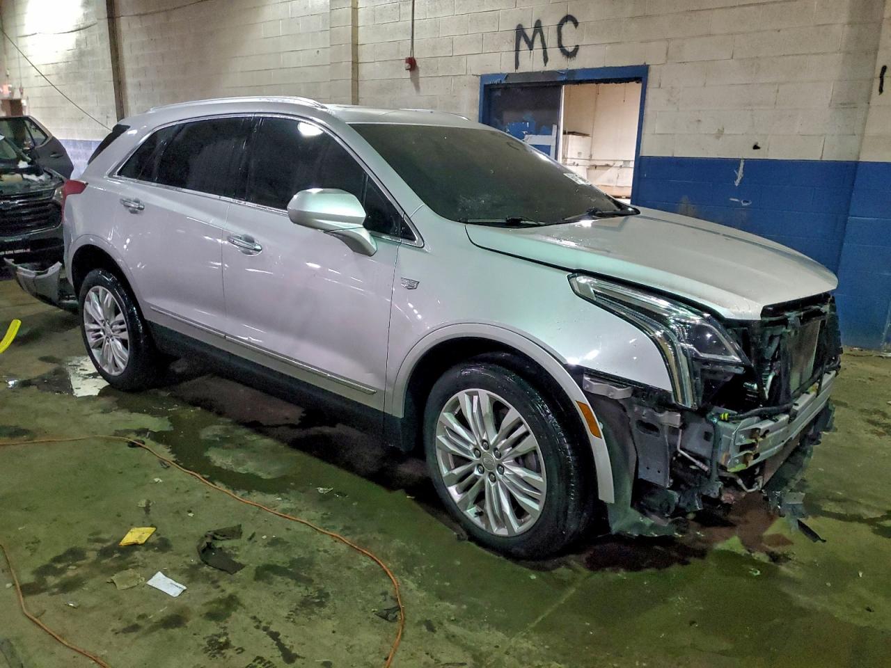 2017 CADILLAC XT5 PREMIUM LUXURY photo 4