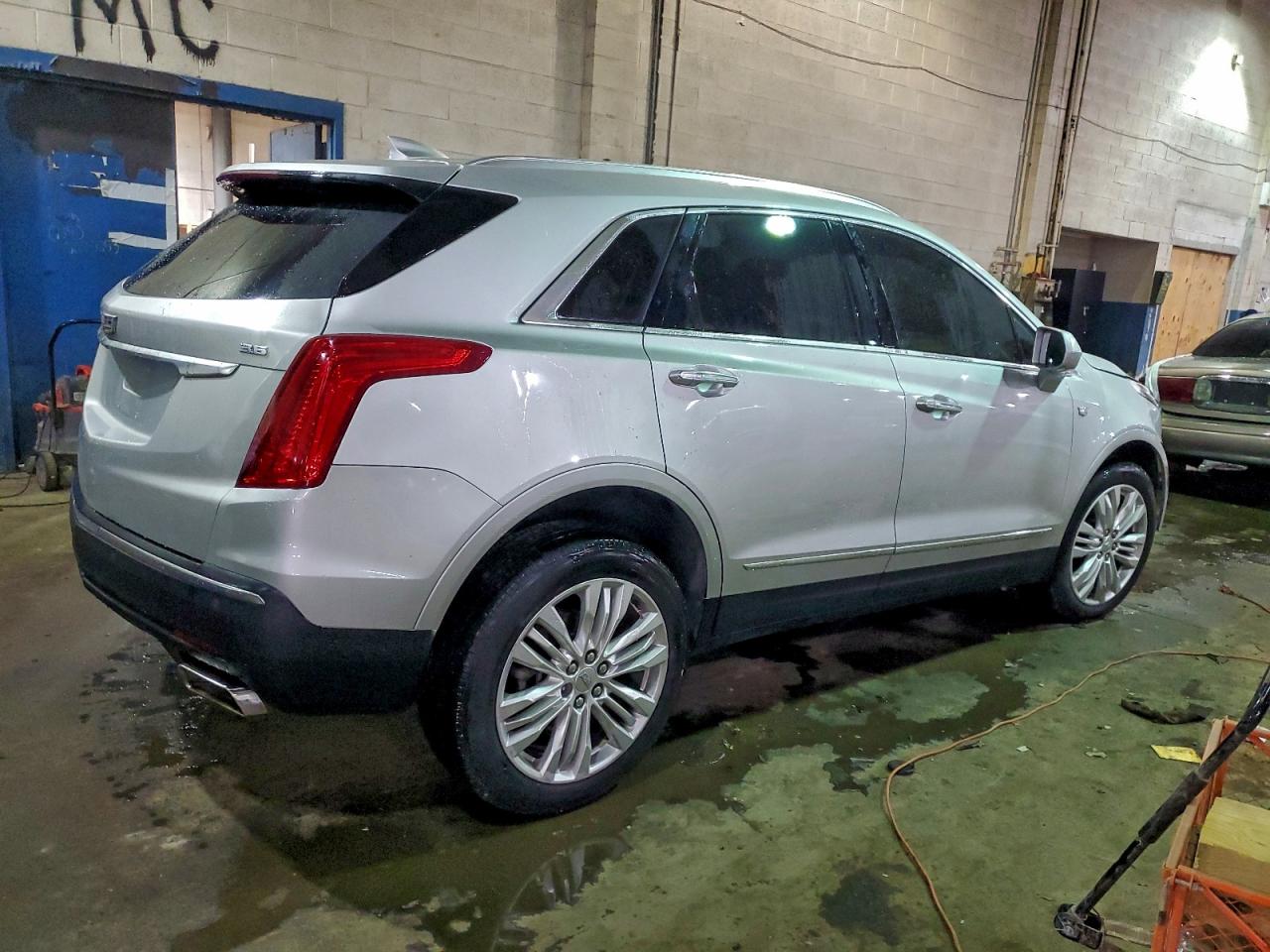 2017 CADILLAC XT5 PREMIUM LUXURY photo 3