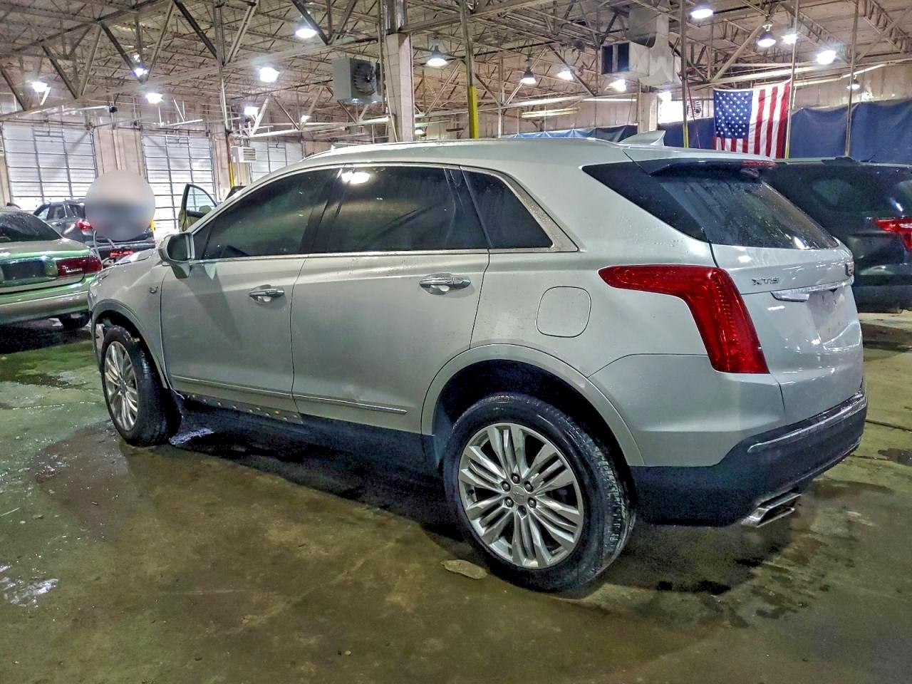 2017 CADILLAC XT5 PREMIUM LUXURY photo 2