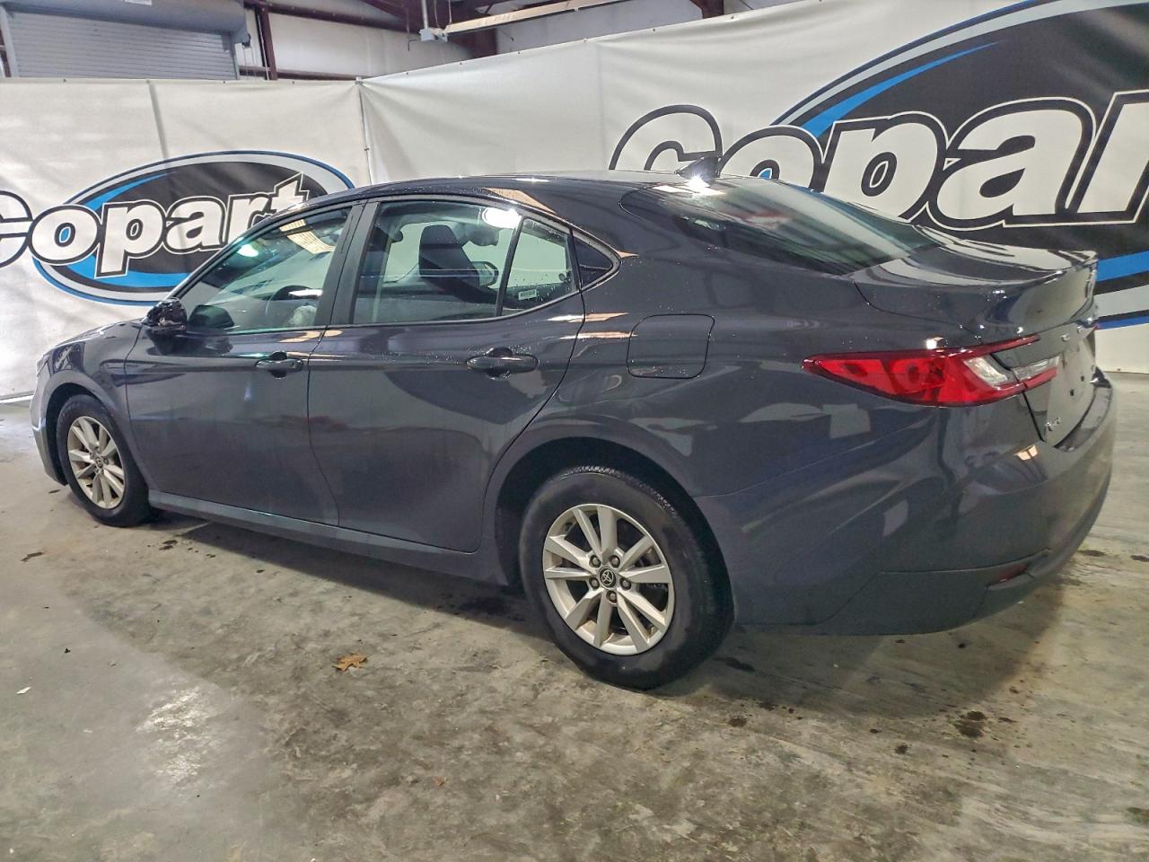 2025 TOYOTA CAMRY XSE photo 2