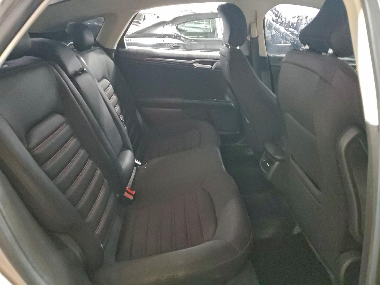 2015 FORD FUSION SE photo 10