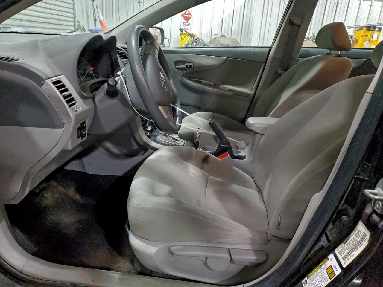 2010 TOYOTA COROLLA BASE photo 7