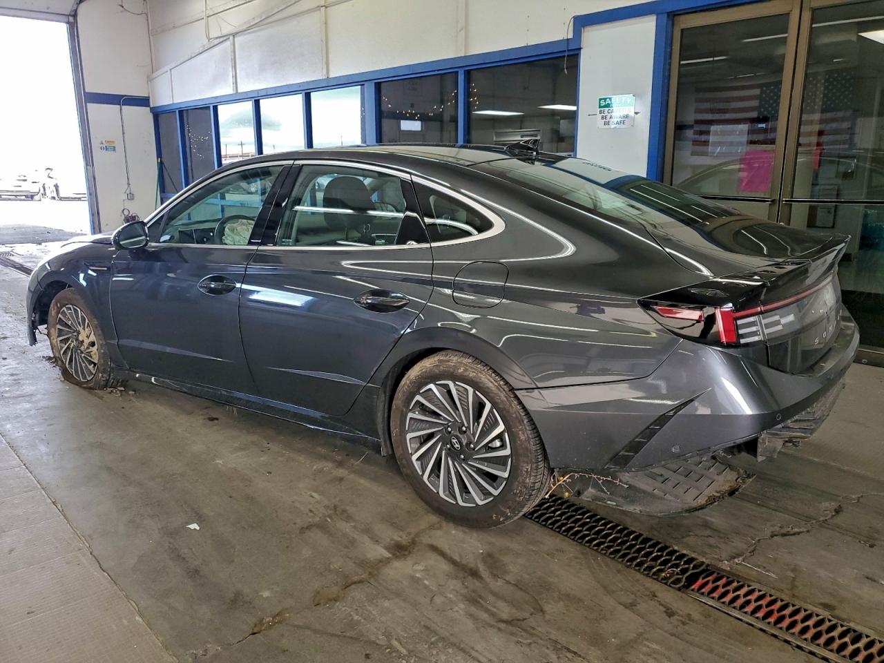 2025 HYUNDAI SONATA HYBRID photo 2