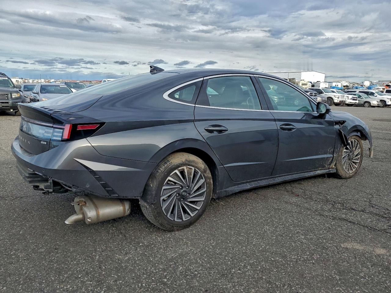 2025 HYUNDAI SONATA HYBRID photo 3