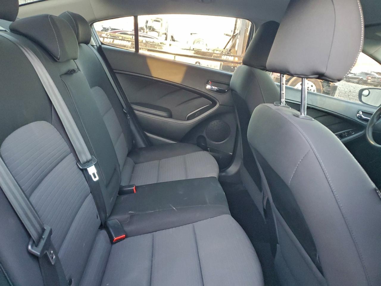 2015 KIA FORTE LX photo 10