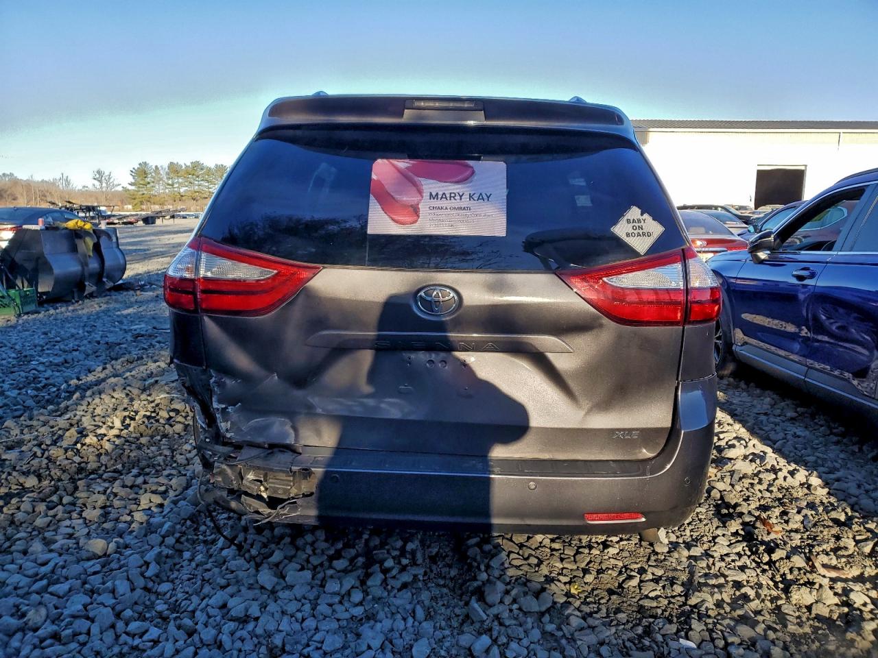 2016 TOYOTA SIENNA XLE photo 6