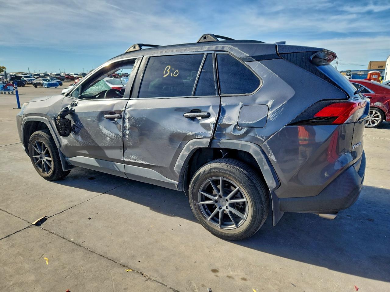 2021 TOYOTA RAV4 LE photo 2