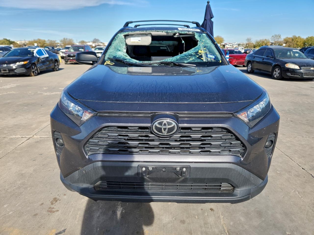 2021 TOYOTA RAV4 LE photo 5