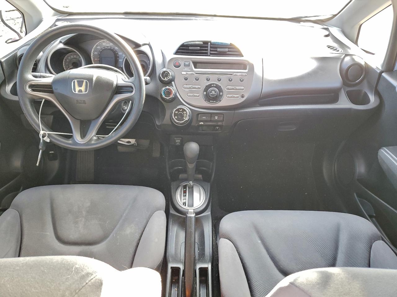 2009 HONDA FIT photo 8