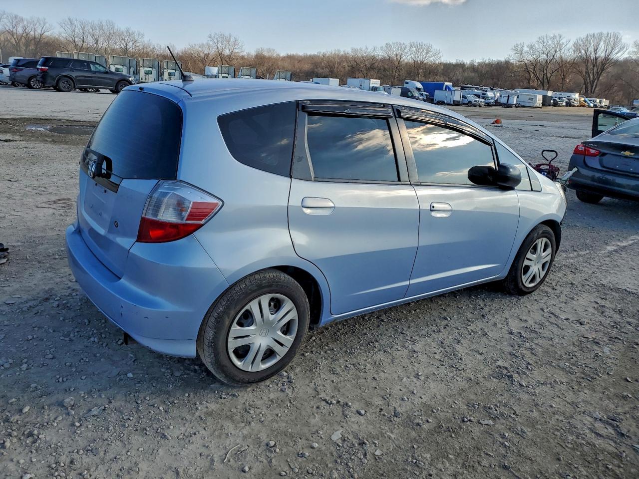 2009 HONDA FIT photo 3