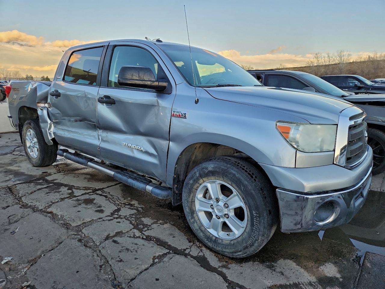 2013 TOYOTA TUNDRA CREWMAX SR5 photo 4