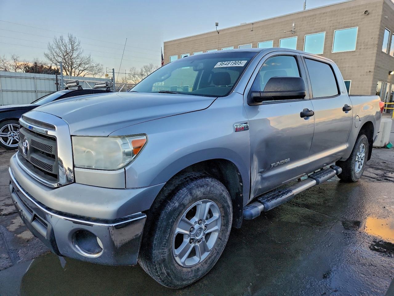 2013 TOYOTA TUNDRA
