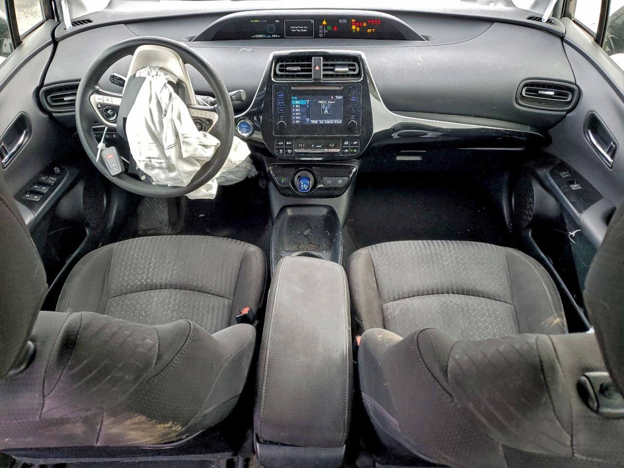 2017 TOYOTA PRIUS photo 8