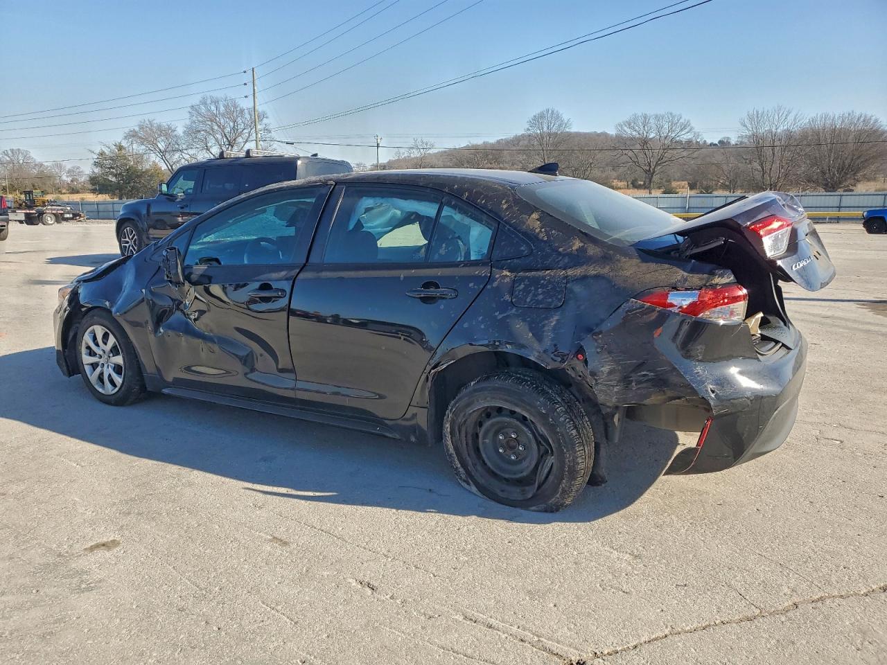 2023 TOYOTA COROLLA LE photo 2