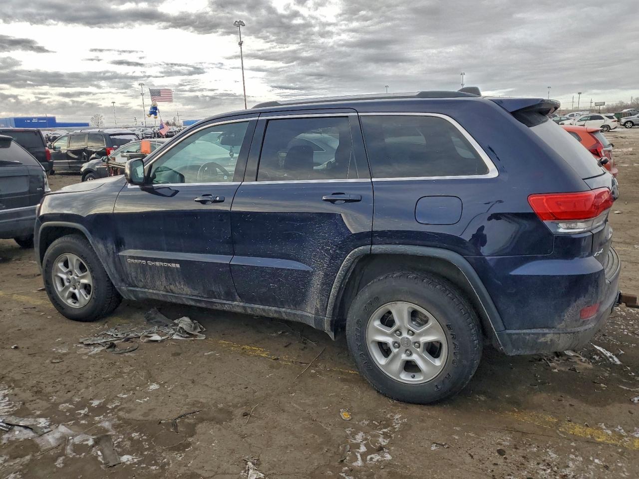 2014 JEEP GRAND CHEROKEE LAREDO photo 2