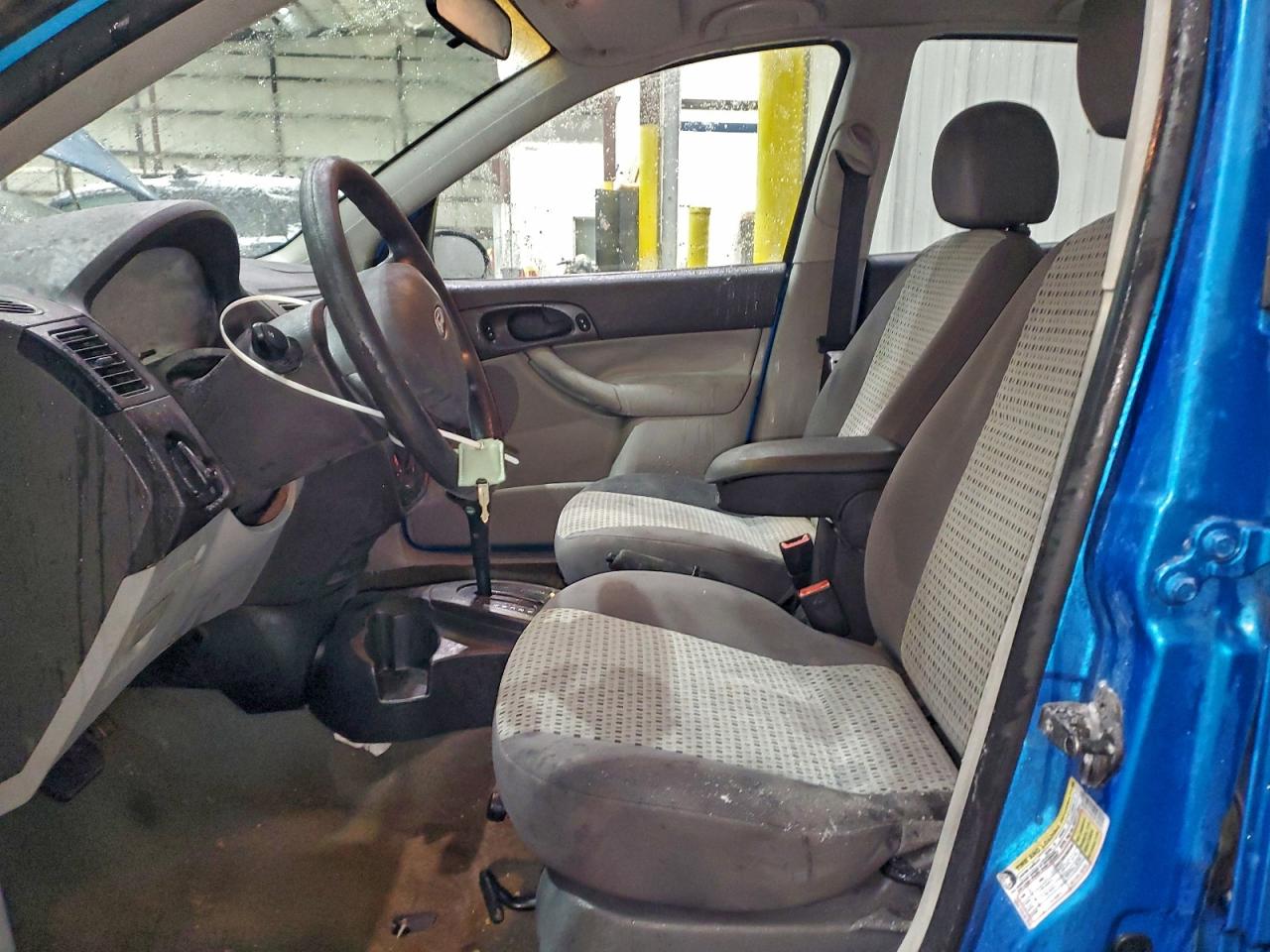 2007 FORD FOCUS ZX4 photo 7