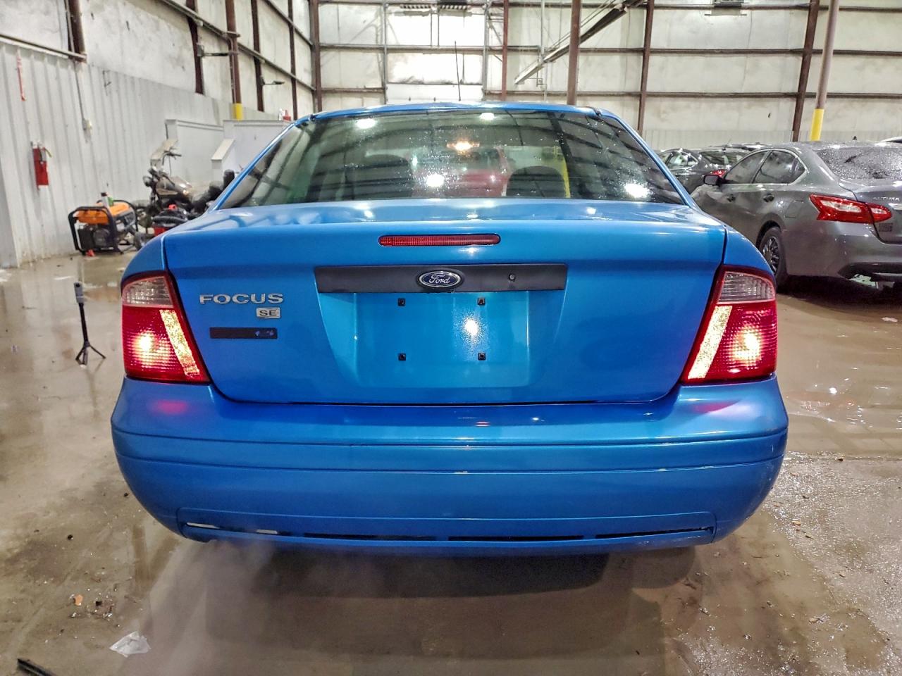 2007 FORD FOCUS ZX4 photo 6