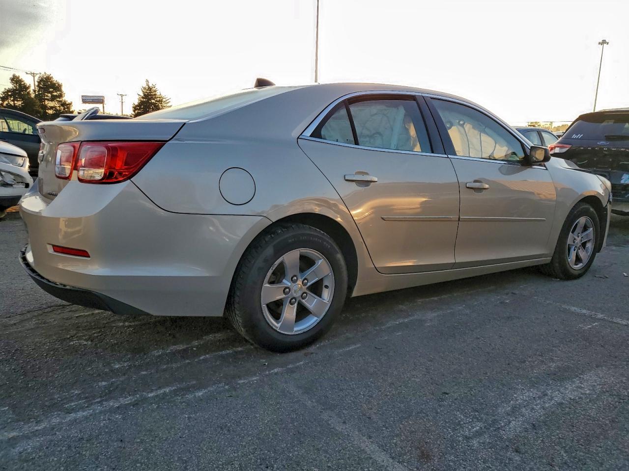 2014 CHEVROLET MALIBU LS photo 3