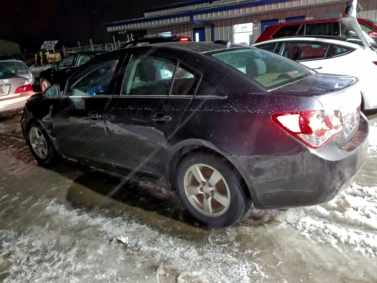 2016 CHEVROLET CRUZE LIMITED LT photo 2