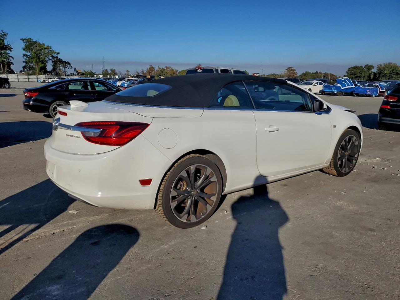 2019 BUICK CASCADA PREMIUM photo 3