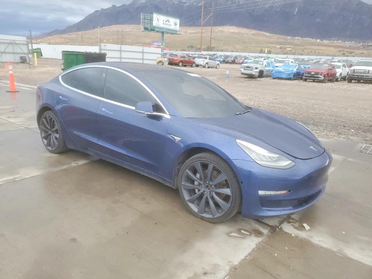 2018 TESLA MODEL 3 photo 4