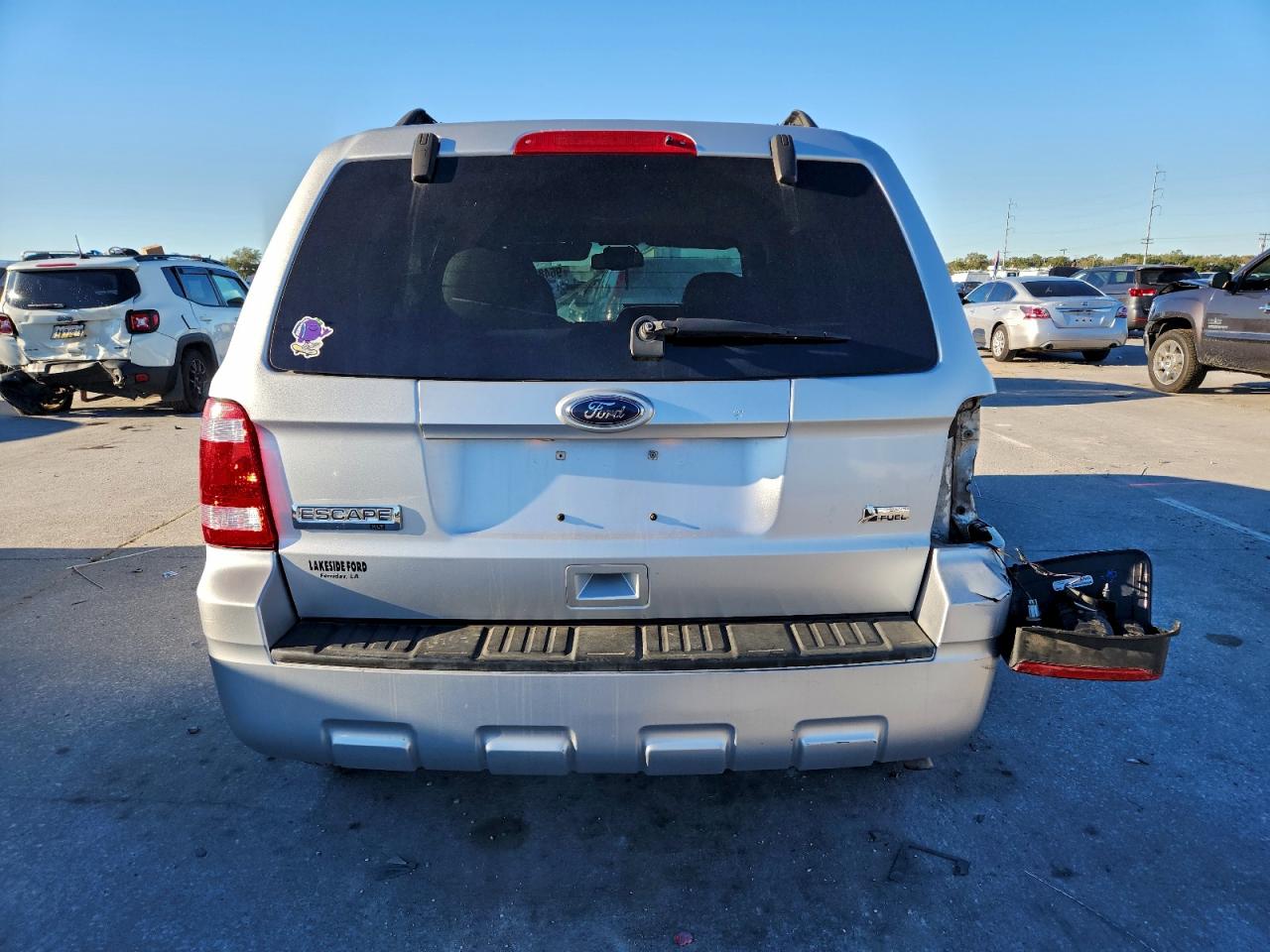 2010 FORD ESCAPE XLT photo 6